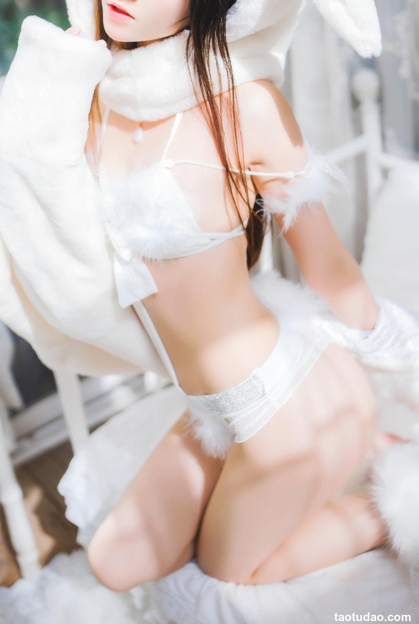 桜桃喵 - NO.141 小白兔01+02 [97P-1.37GB]