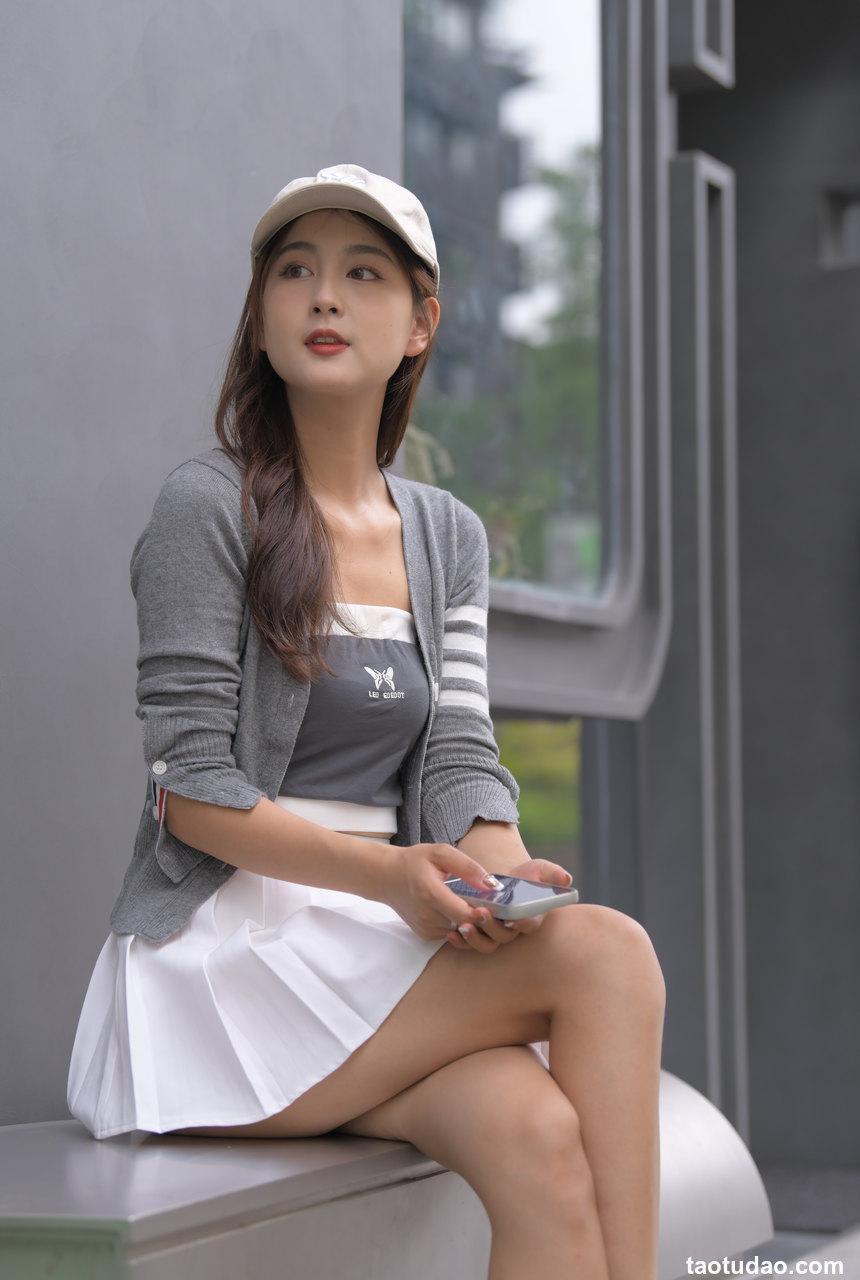 都市丽人漂亮的白色百褶裙小姐姐【套图+视频-25.2G】