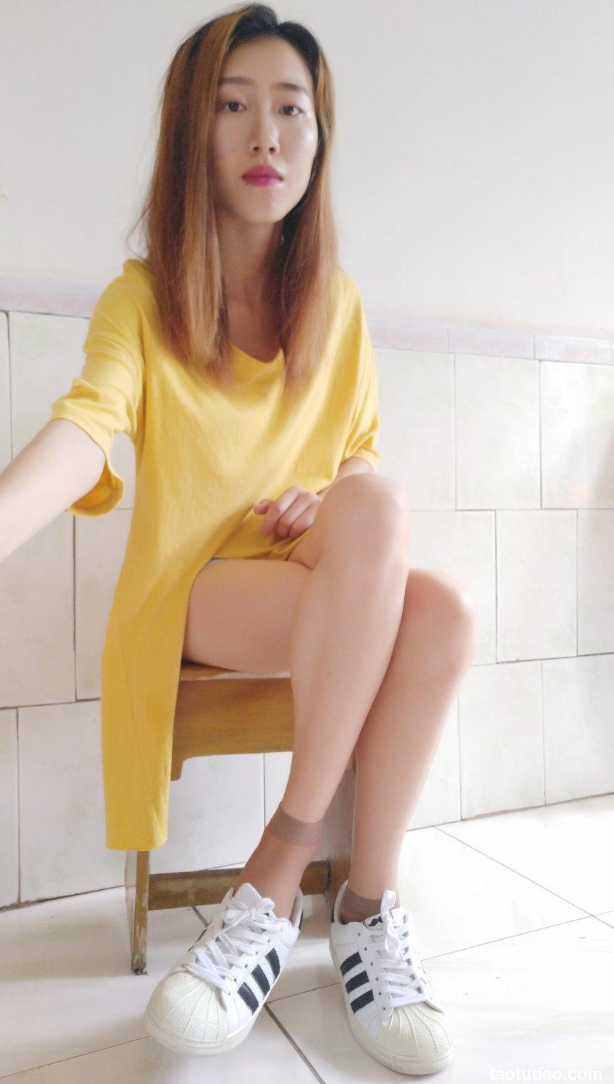 学妹校园寝室短丝系列026期 刘静[81P／153MB]