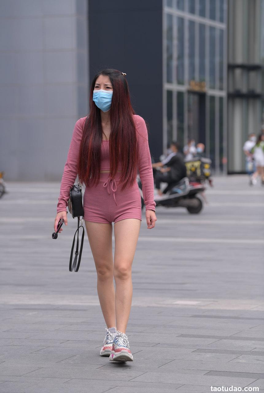 都市丽人漂亮的红色套装小姐姐【67P-1.42G】