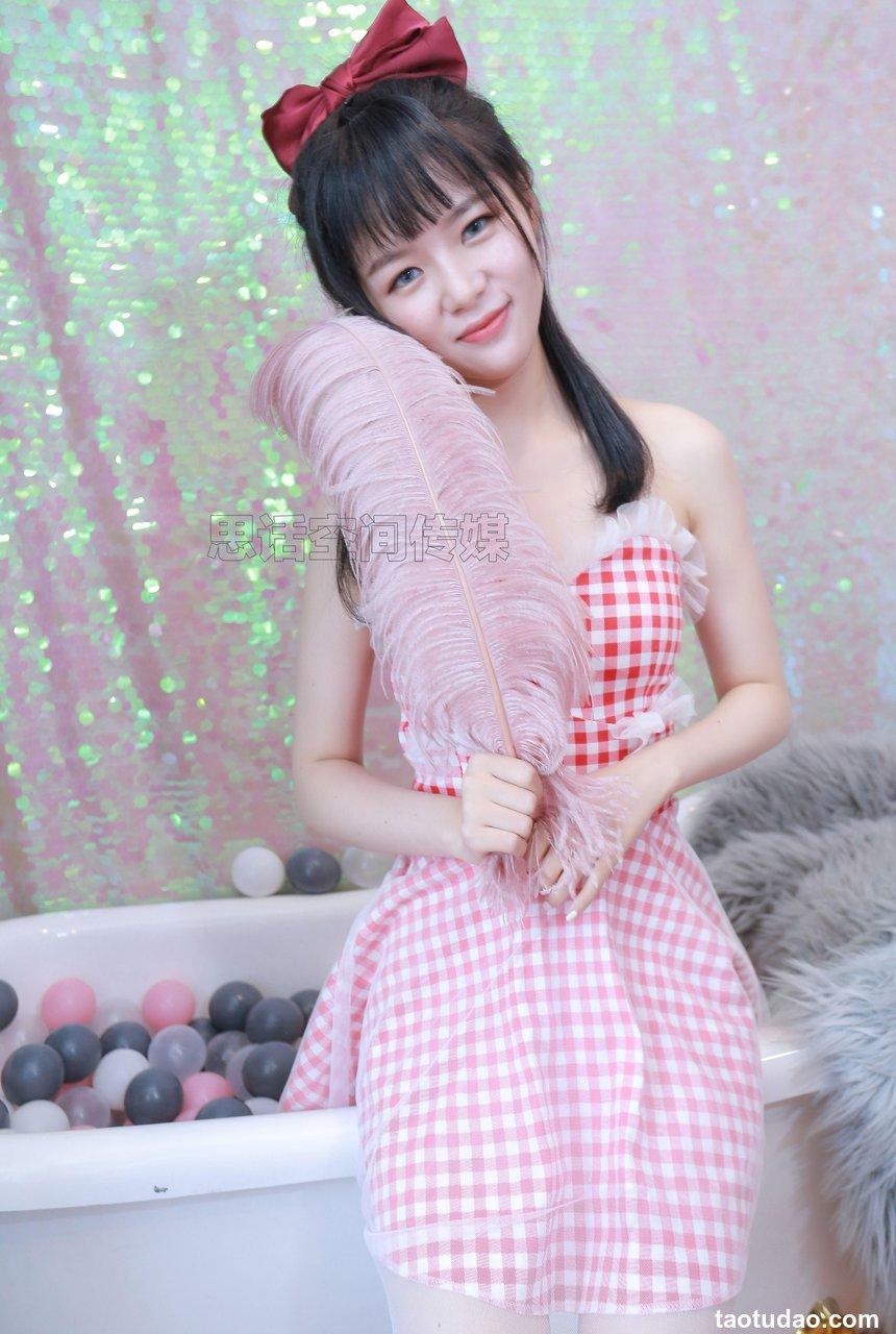 [SiHua思话]SH176 筱蝶__波波球上的美腿少女[50P／94.1MB]