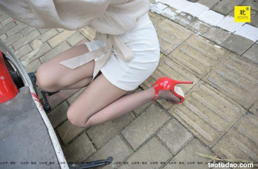 [IESS异思趣向]007 耽丝 第N种幻想之《一个人下班》⑦ 丘主管[79P／239MB]