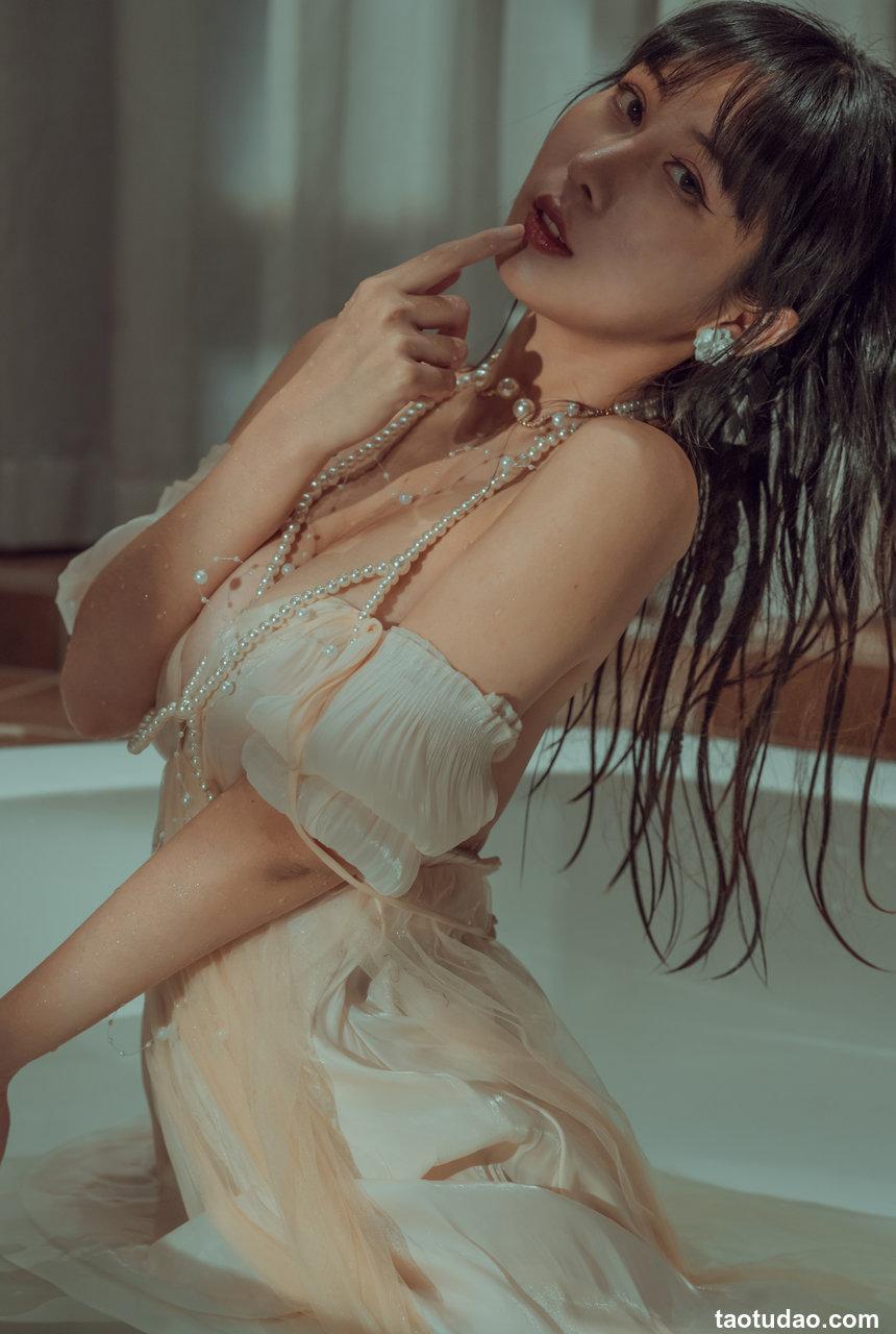 云溪溪 - 奶桃 双人百合 [61P-595MB]