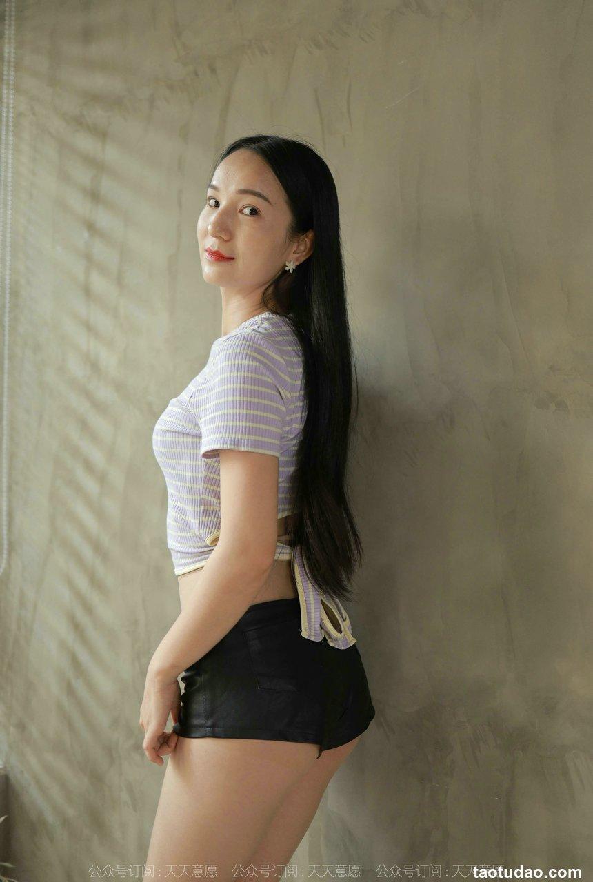 [IESS异思趣向] 2021.09.19 丝享家923：丽丽《姓感皮裤》[82P／110MB]