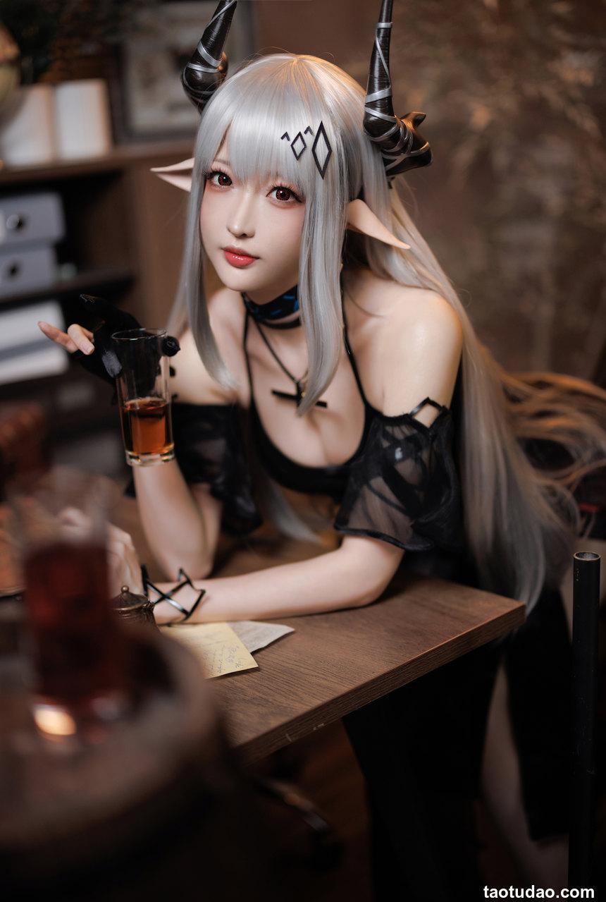 南宫 - NO.86 泥岩COS礼服 [21P-301MB]