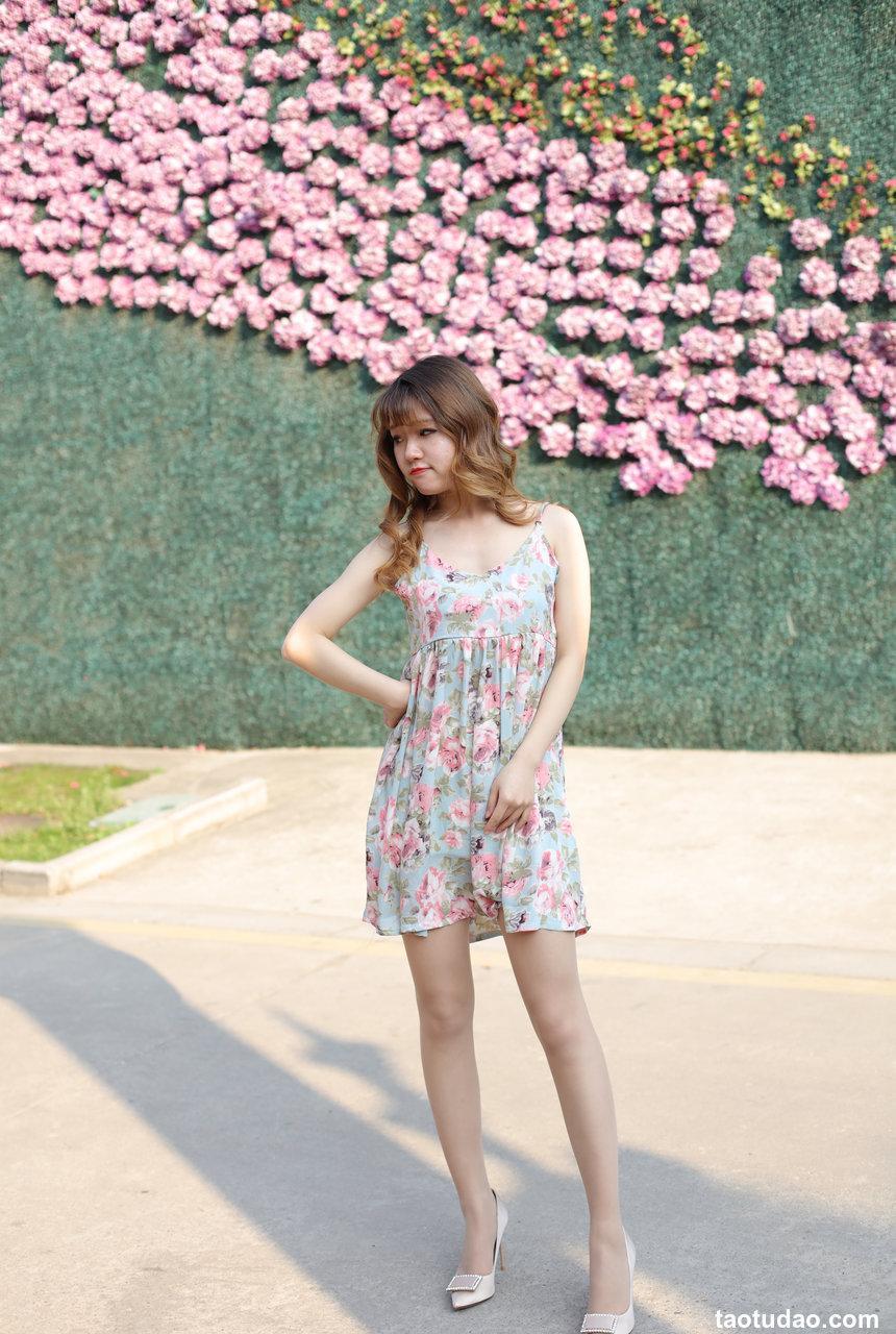 奈丝写真 NO.076 花朵儿吊带裙–高高 [33P+415M]