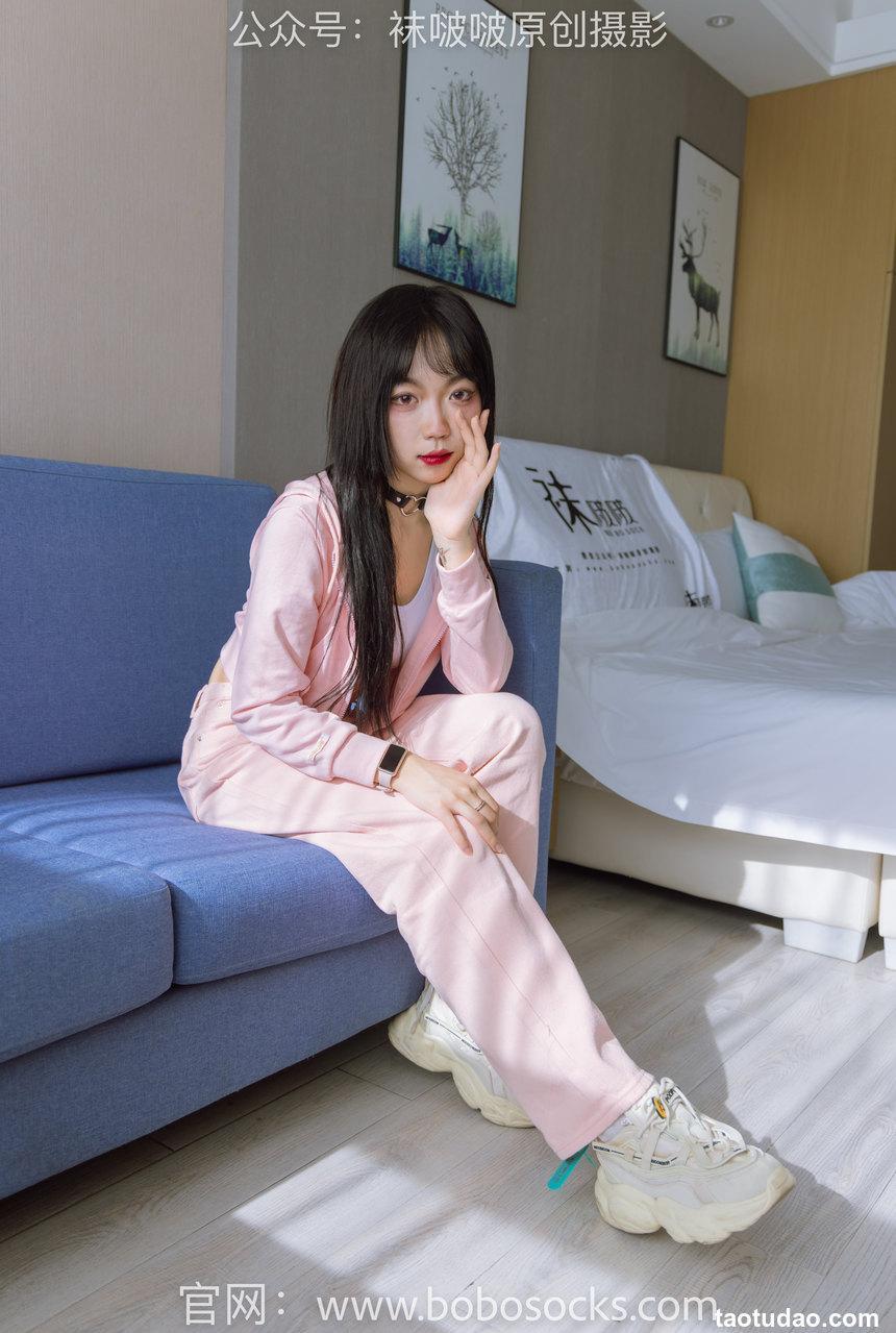 [BoBoSocks袜啵啵]NO.141 周周-运动鞋、白棉袜、裸足[140P+1V／5.57GB]