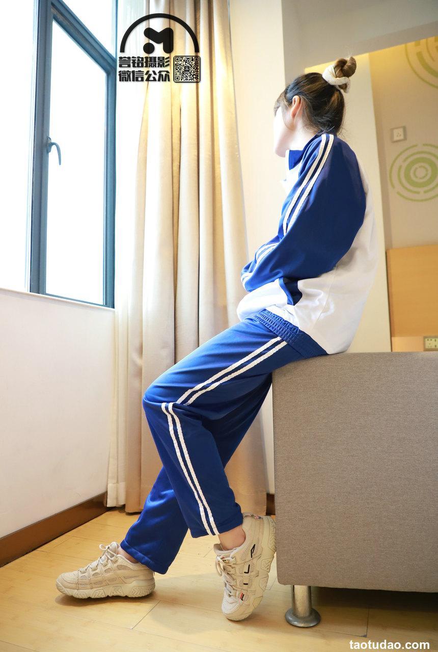 [誉铭传媒]袜足摄影 2021年《05.10赞助定制作品》[88P+1V／1.07GB]