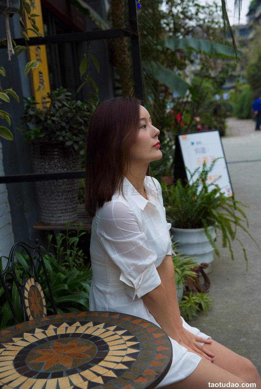 GIRLISS丽丝映像 - 凉冰冬日裙下的ROSI [62P-945MB]