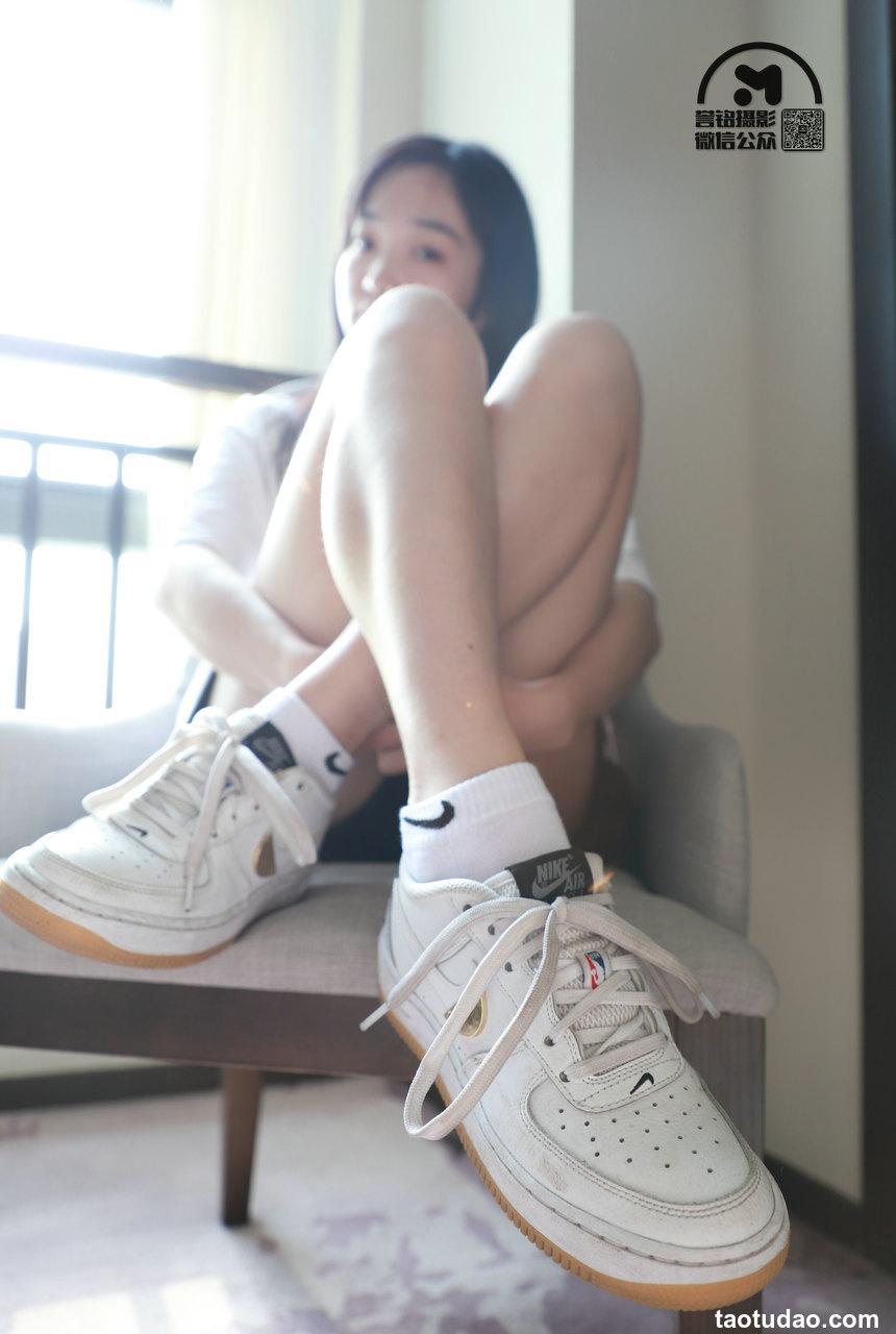 [誉铭传媒]袜足摄影 2021年《09.11赞助定制作品》[100P+1V／1.10GB]