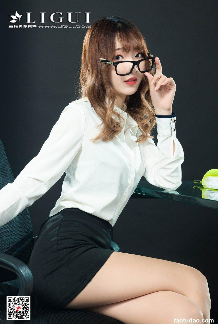 [Ligui丽柜] 2019.07.22 网络丽人Model 小然然 [60+1P]