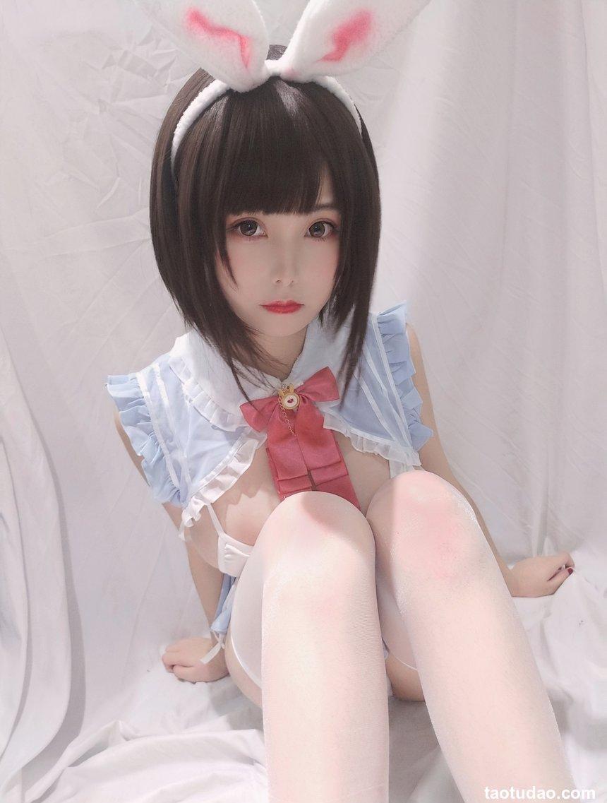 蜜汁猫裘 NO.032 小白兔自拍档 [30P+3V-95.7MB]