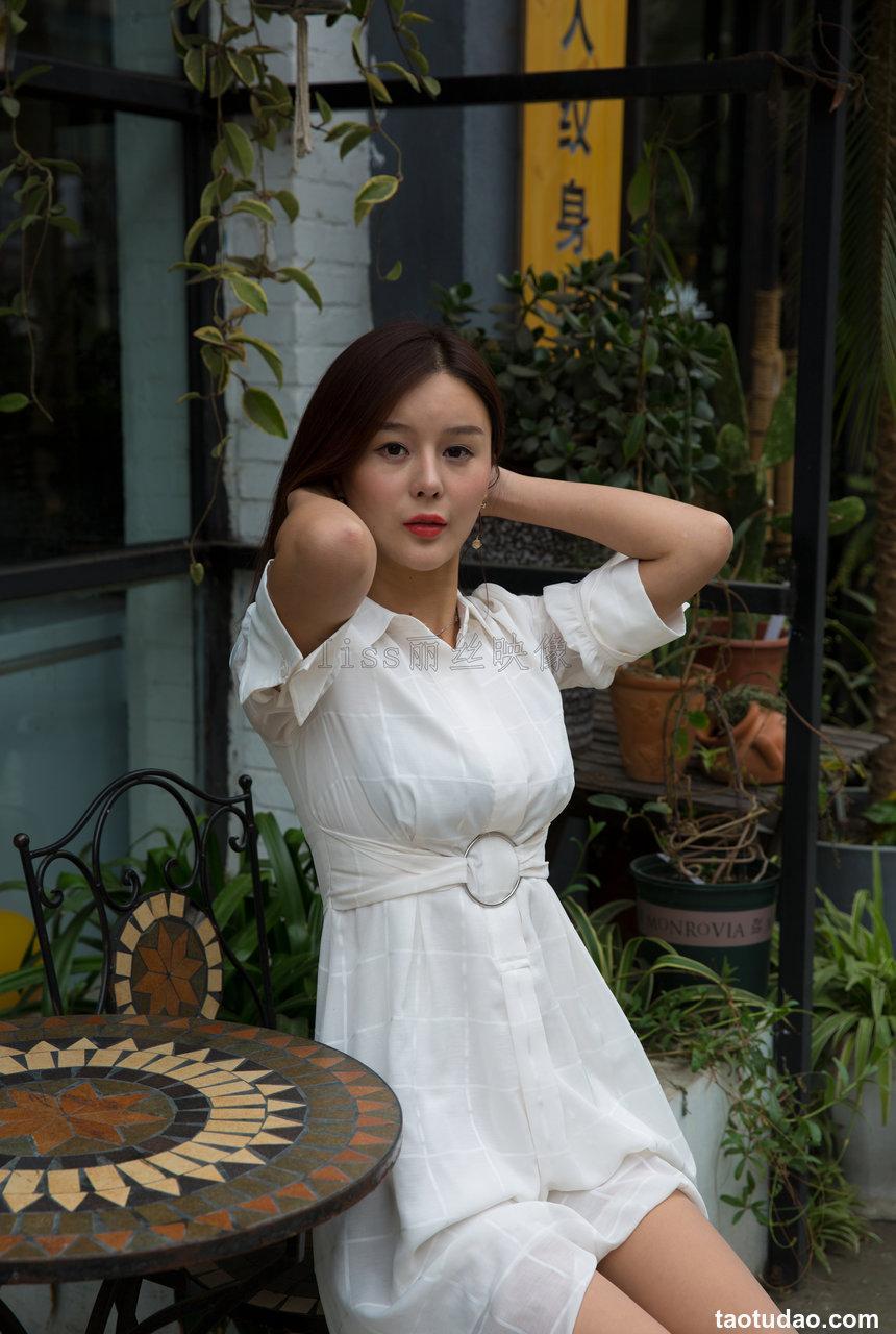 GIRLISS丽丝映像 - 凉冰冬日裙下的ROSI [62P-945MB]