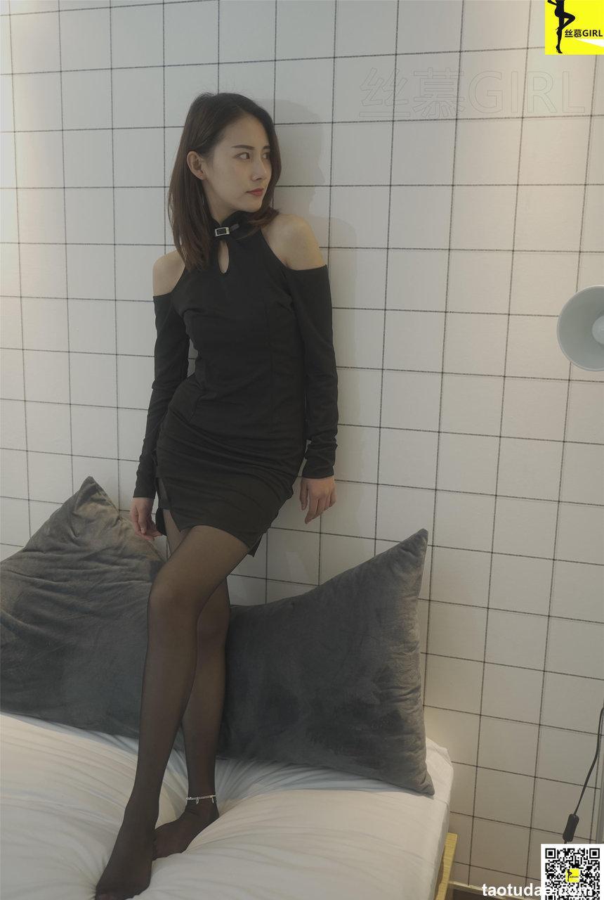 丝慕写真 第053期 模特：婷伊《初见》