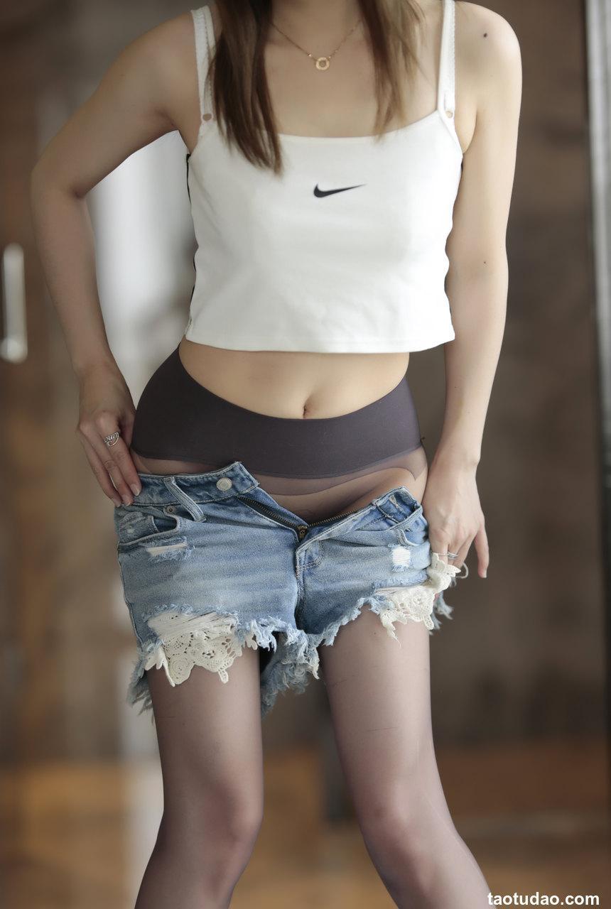 小女巫露娜 NO.034 牛仔小裤裤 [84P-537MB]