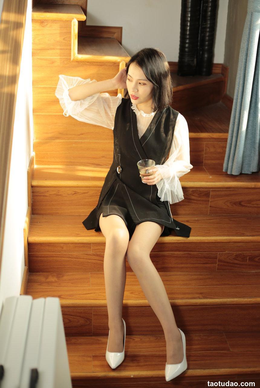 奈丝写真 NO.005 成希-长腿和趾间[32P／128MB]