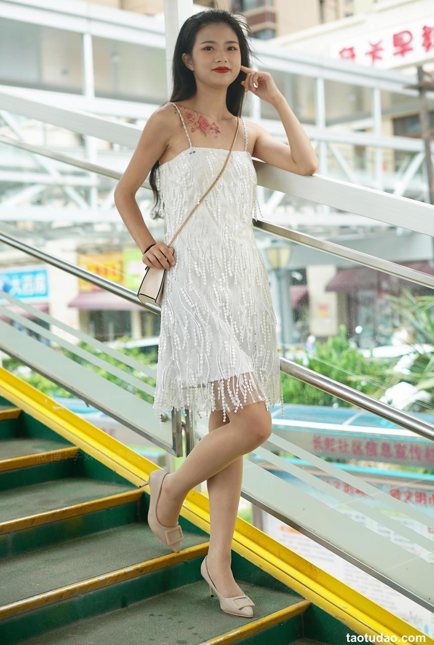 学妹加速跑 XM079《草地上的绿茶jio-鹿酱》[97P-130MB]