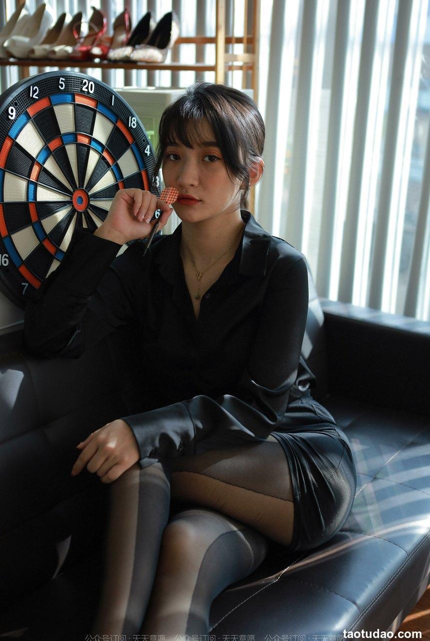 [IESS异思趣向] 2022.08.04 丝享家1167：秋秋《光影嘿丝》[93P／144MB]