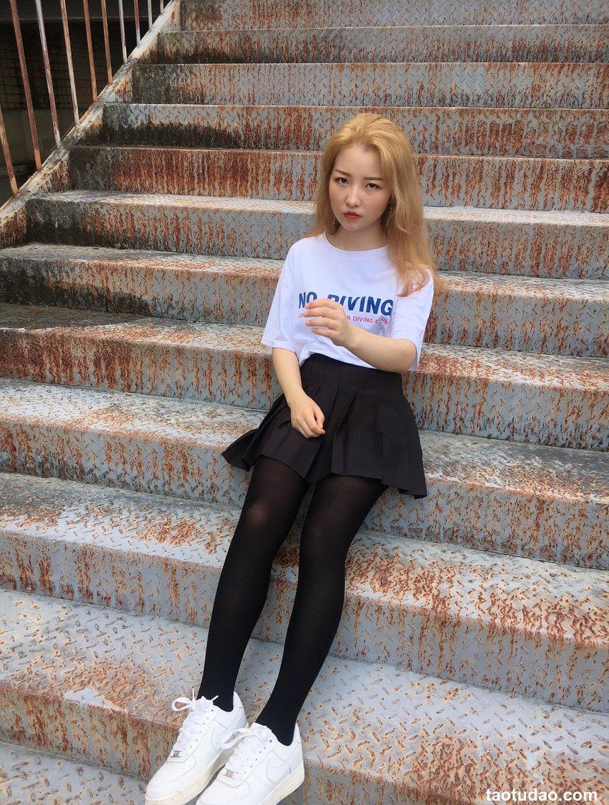 [最爱帆布鞋] 丝袜美腿写真 ON.47 图套