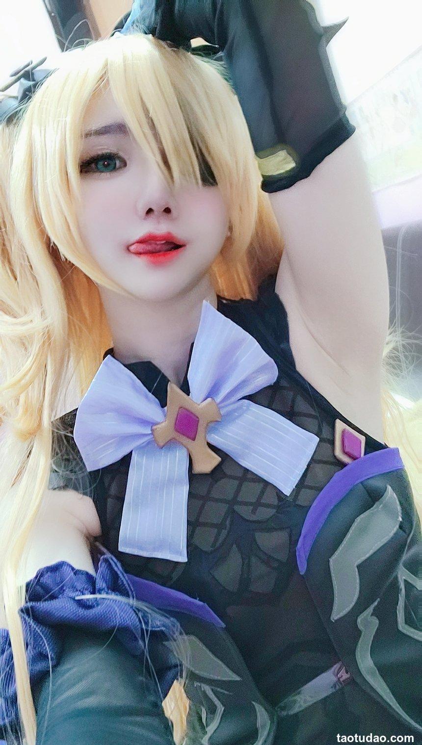 Sally Dorasnow NO.018 – Fischl Selfie[15P／19.3MB]