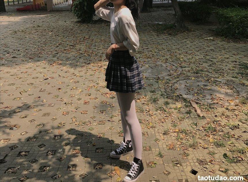 [最爱帆布鞋] 丝袜美腿写真 ON.10 图套+视频