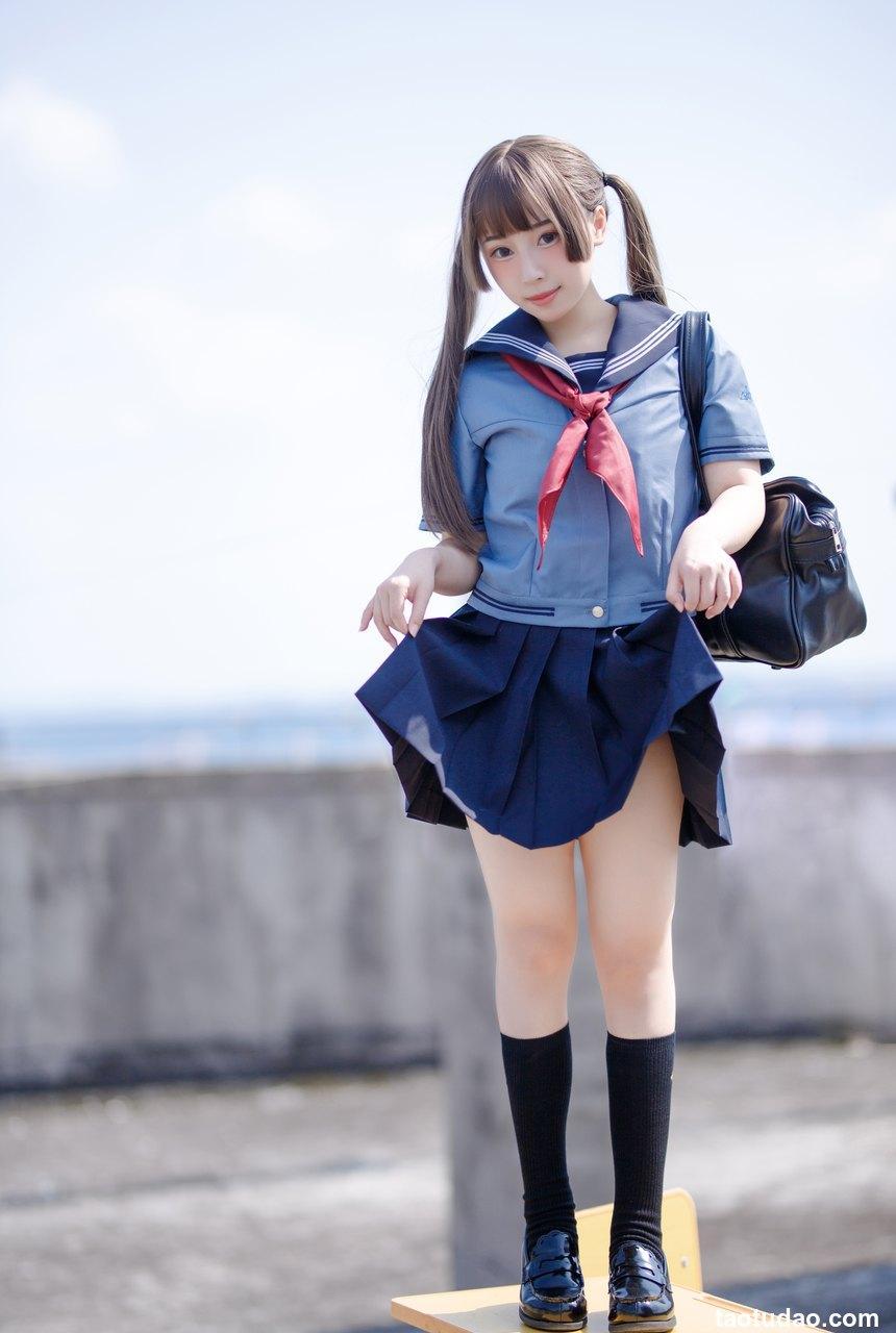 胡桃猫Kurumineko NO.003 — 天台的爱之告 [143P+4V-2G]