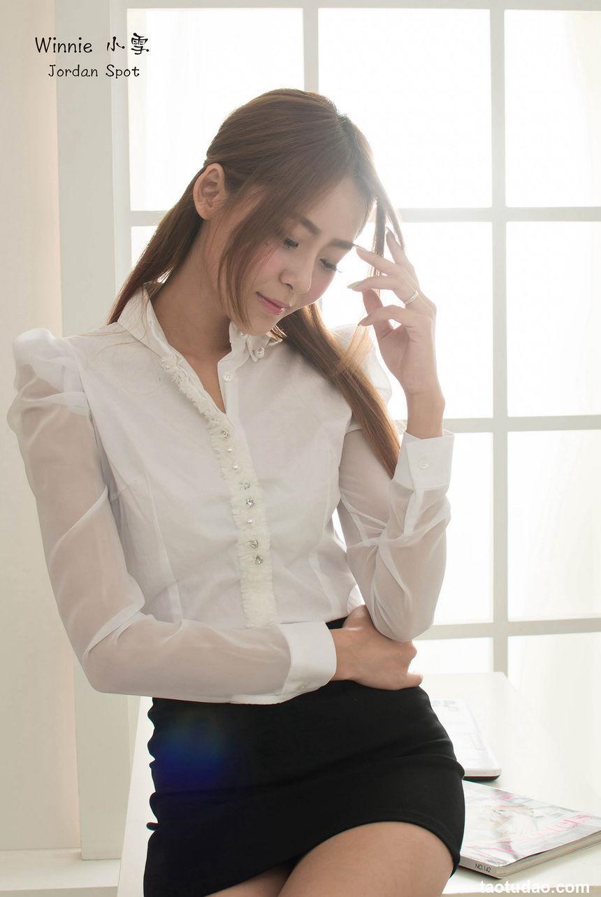 [美腿&丝袜写真] Winnie小雪 主题摄影[61P]