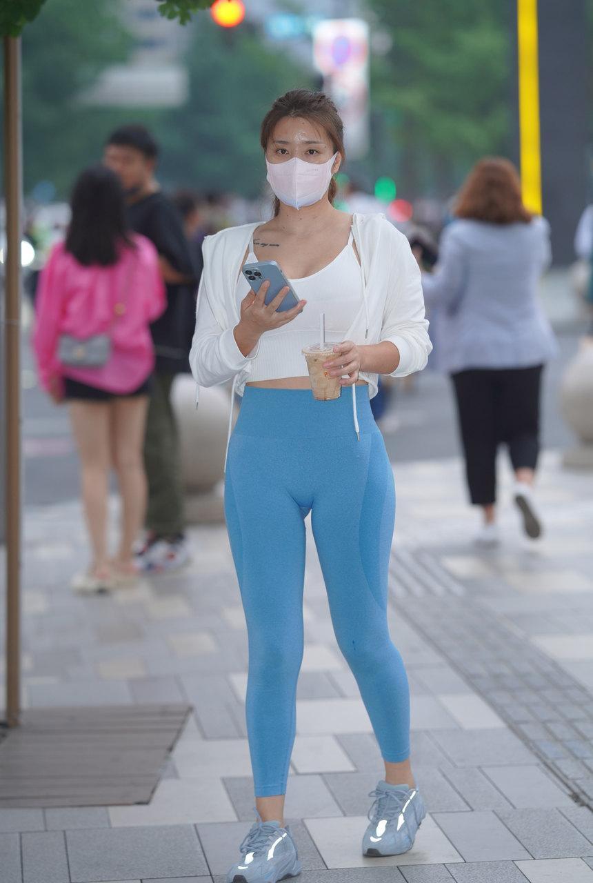 都市丽人蓝色瑜伽裤美女【138P-1.53G】