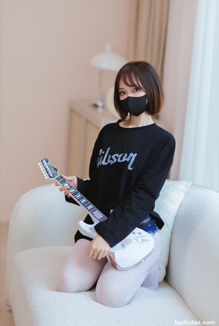 洛桑w伊梓 - NO.01 升玖老师 [38P-406MB]