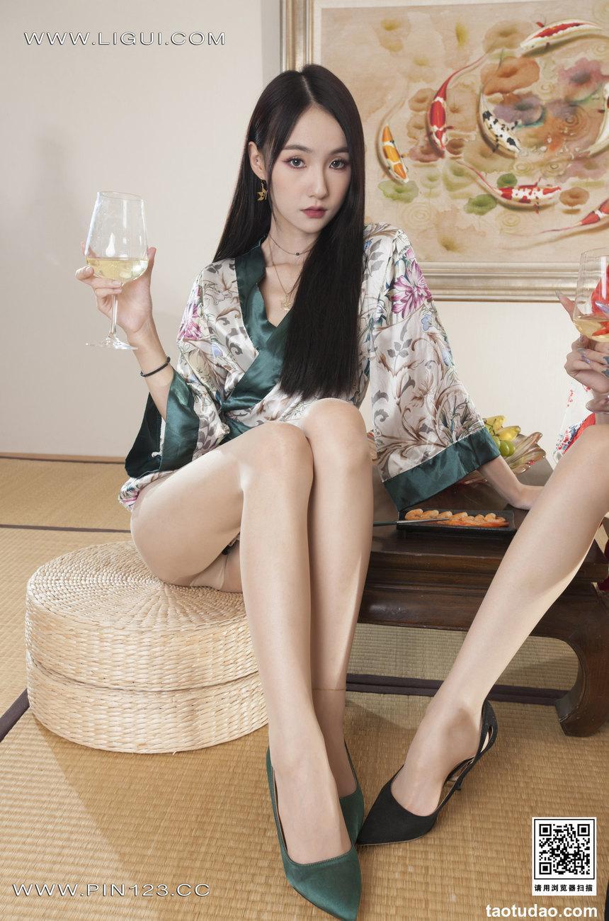 [Ligui丽柜] 2022.11.24 《足欲双生-上》兔子&心心 [65+1P-79M]