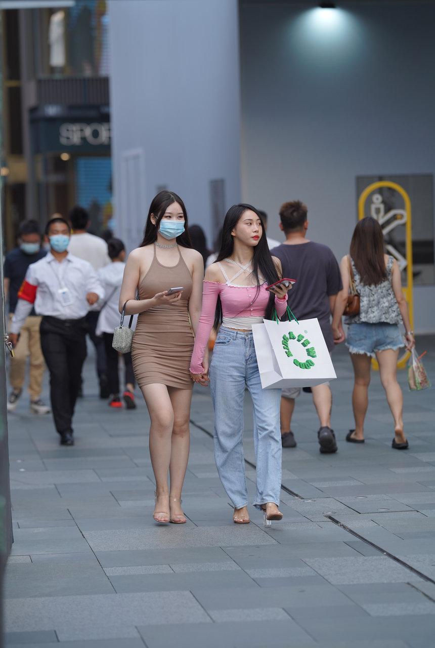 都市丽人白皙短裙美眉 【49P-633MB】