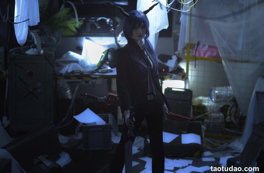 南桃Momoko NO.72 明日方舟 陈sir [13P-43MB]