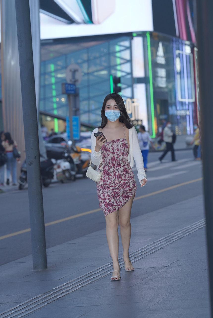 都市丽人碎花吊带裙少妇【94P-1.1G】