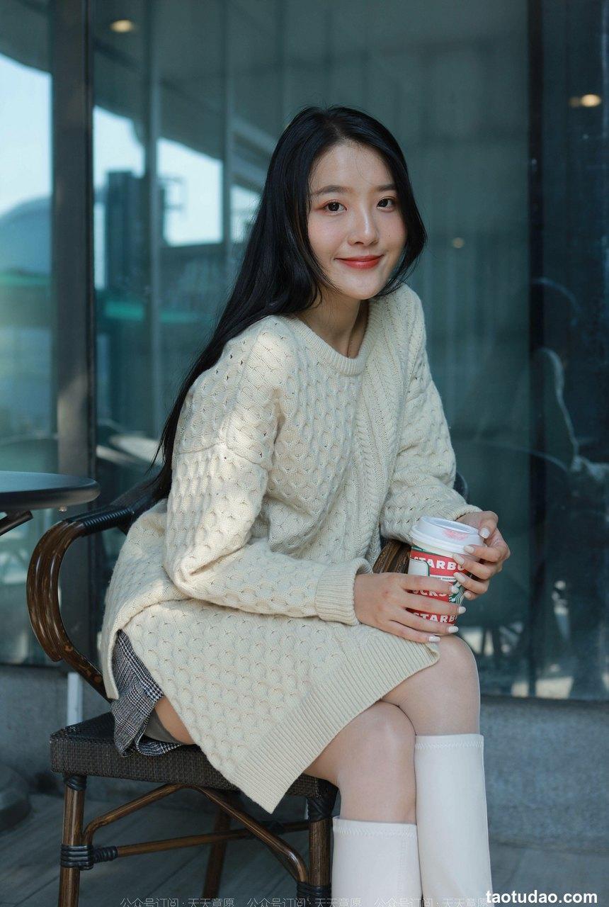 [IESS异思趣向] 2022.01.18 丝享家990：婉萍《白靴公主》[84P／135MB]