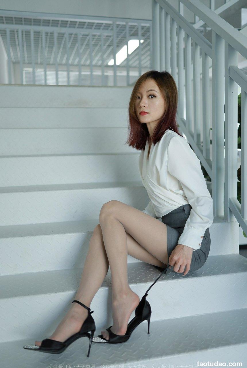 [IESS异思趣向] 2022.07.22 丝享家1155：小六《休息室的春光》[86P／129MB]