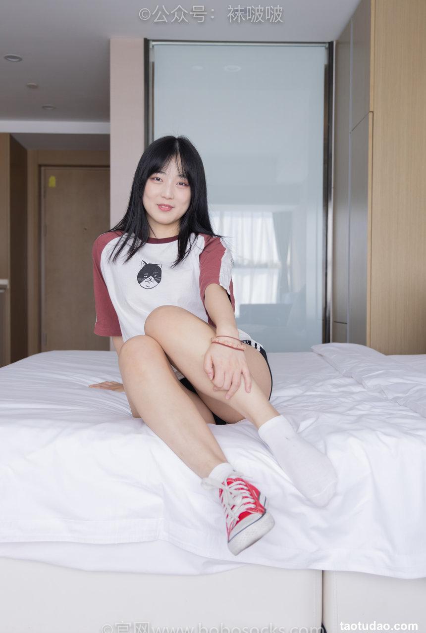 [BoBoSocks袜啵啵]NO.036 菠萝-帆布鞋、白棉袜、裸足[138P+1V／6.73GB]