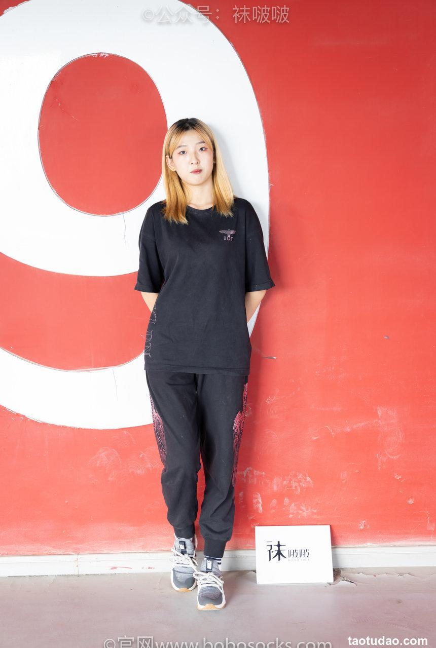 [BoBoSocks袜啵啵]NO.018 木木-运动鞋、白棉袜、裸足[136P+1V／3.94GB]