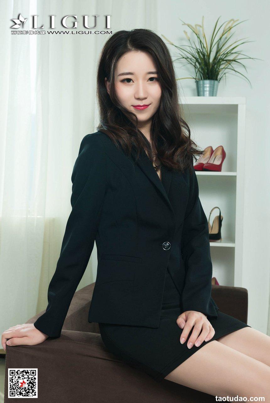 [Ligui丽柜] 2020.03.02《职场新秀》-程程 [55+1P]