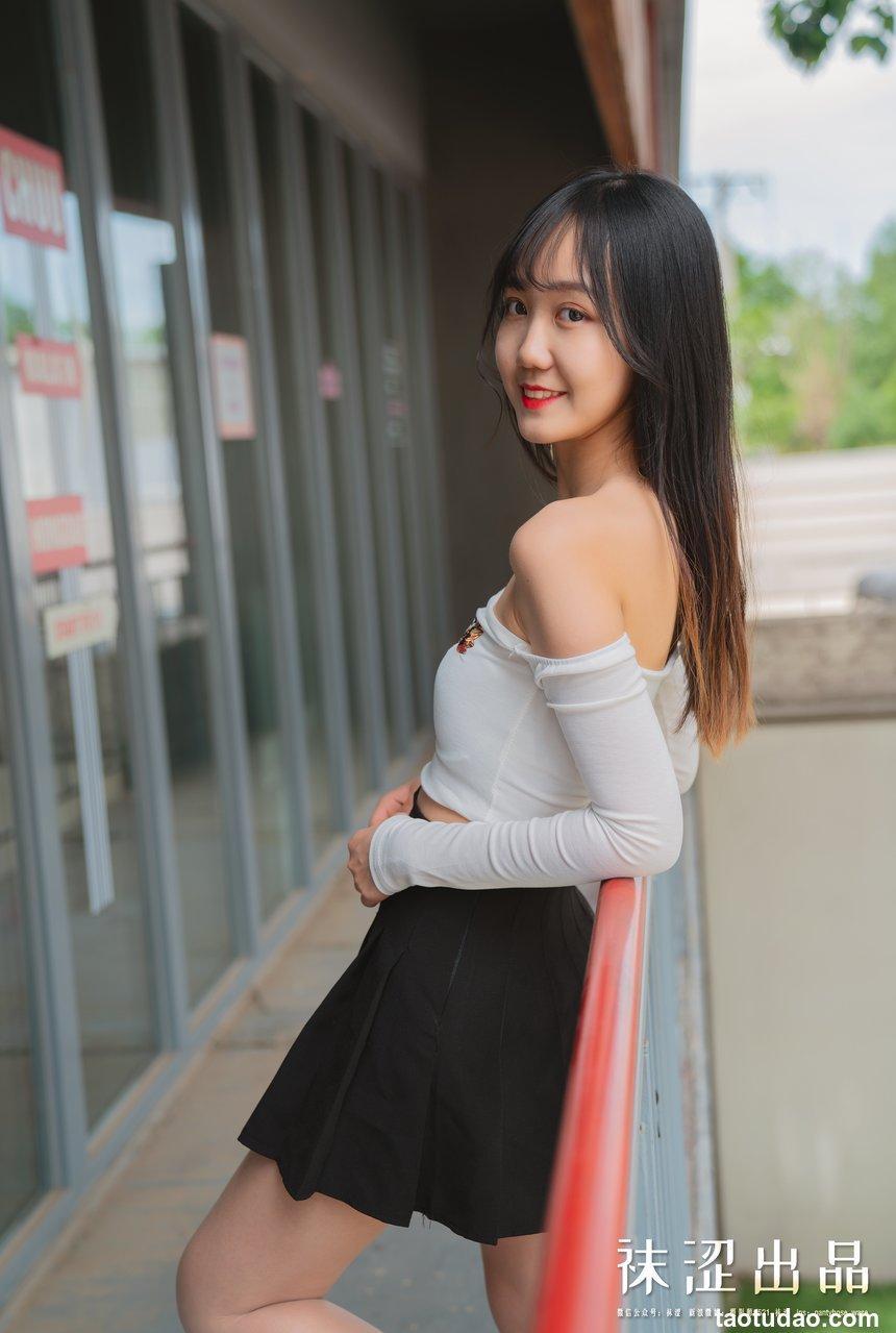 袜涩写真 VOL.028 脸脸百褶裙乔11粉蛇 [47P／250MB]