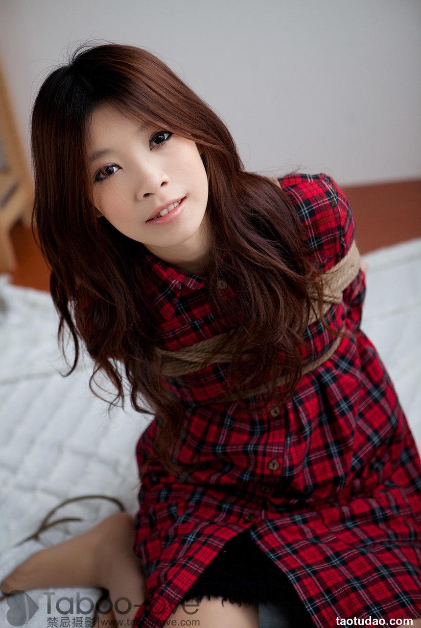 [禁忌摄影]Taboo-love NO.038 洋洋红色格仔[29P／12.4MB]