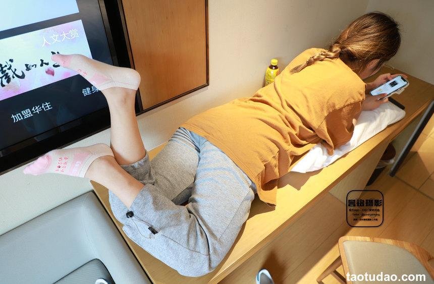 [誉铭传媒]袜足摄影 2022年《2022微信群第5套》[90P+1V／1.02GB]