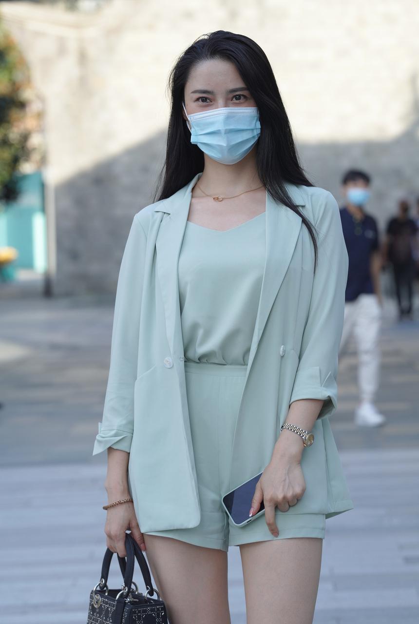 都市丽人休闲套装美女【137P+1V-1.87G】