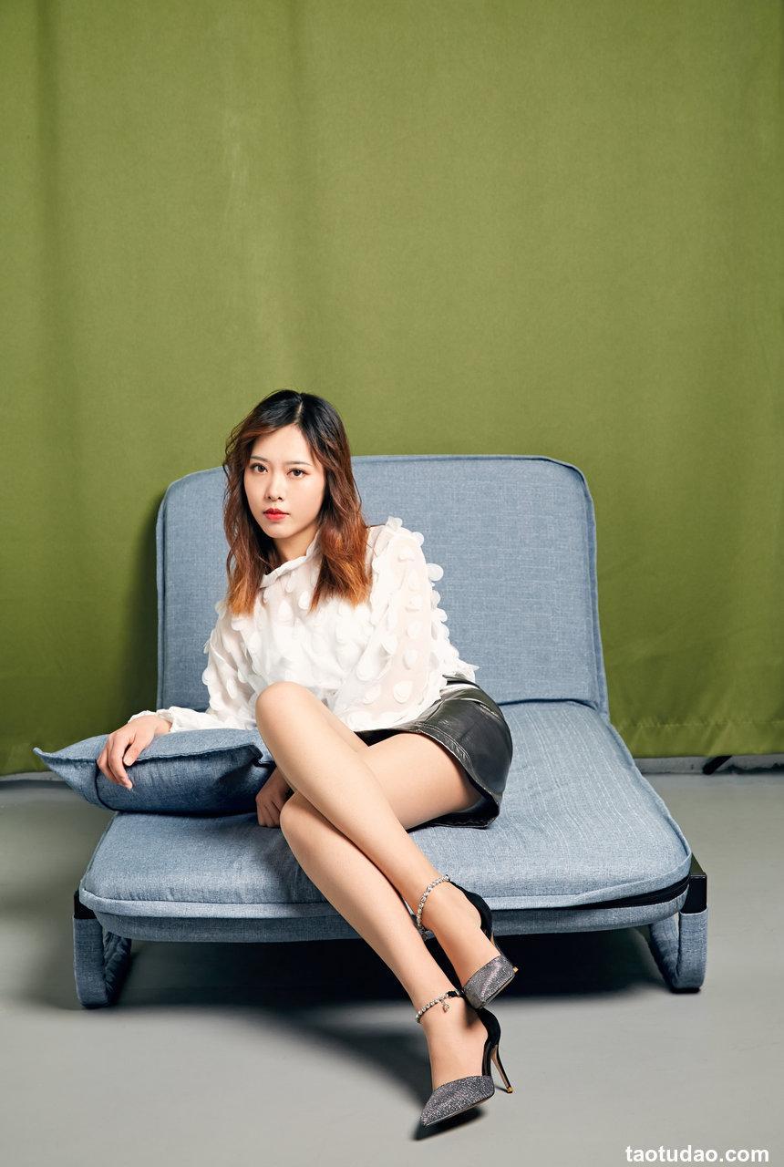 奈丝写真 NO.015 晨静-肉色丝袜，美腿美足[30JP／351MB]