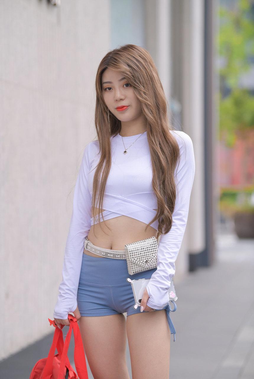 都市丽人街拍极品蓝色短裤美女【231P+1V-2.75G】