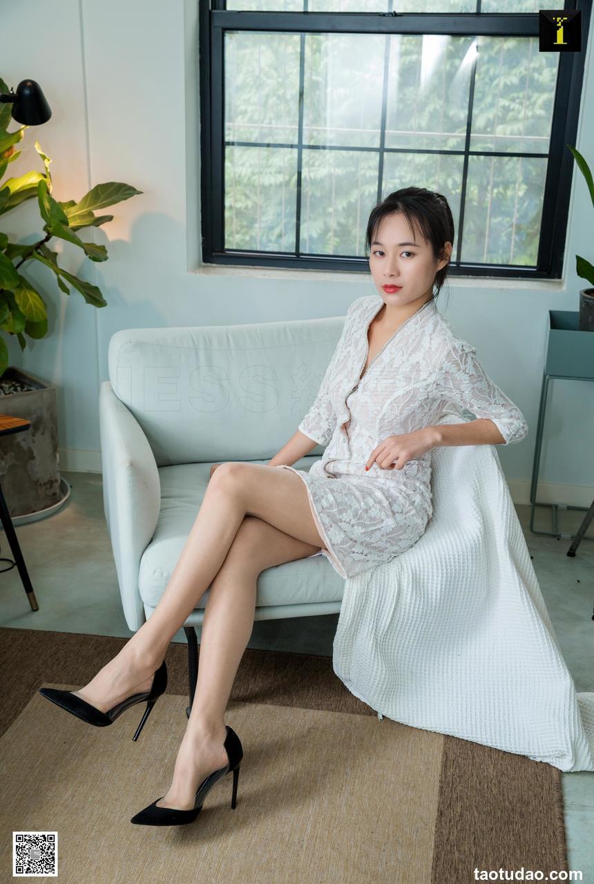 [IESS异思趣向]2020.01.08 丝享家656：小小 – 你选高跟还是平底