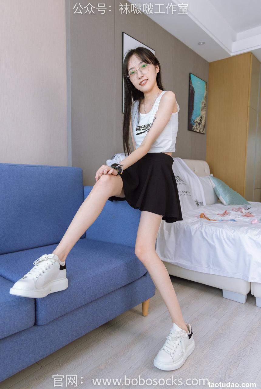 [BoBoSocks袜啵啵]NO.127 稚予-麦昆板鞋、两双自然穿旧棉袜、裸足 [139P+1V／5.64GB]