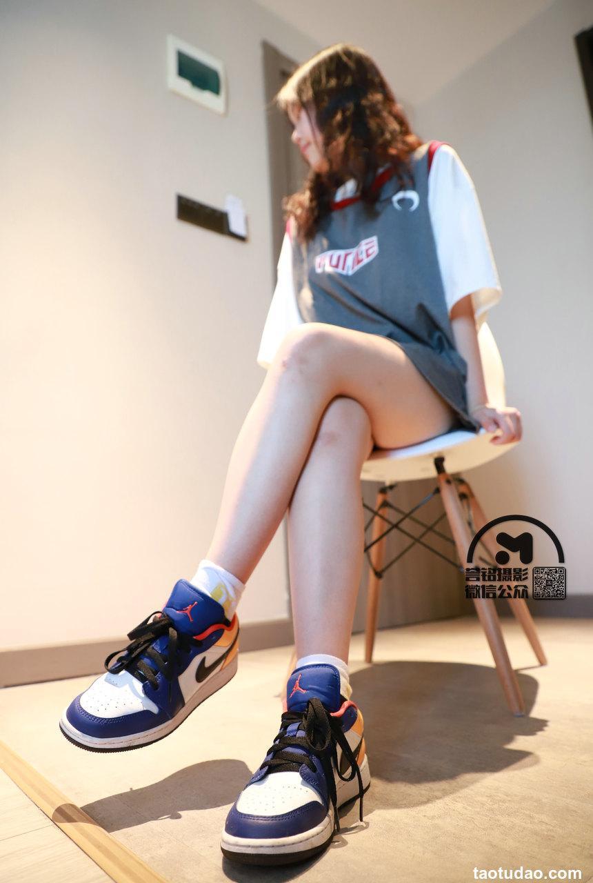 [誉铭传媒]袜足摄影 2021年《5.23赞助定制作品》[78P+1V／873MB]