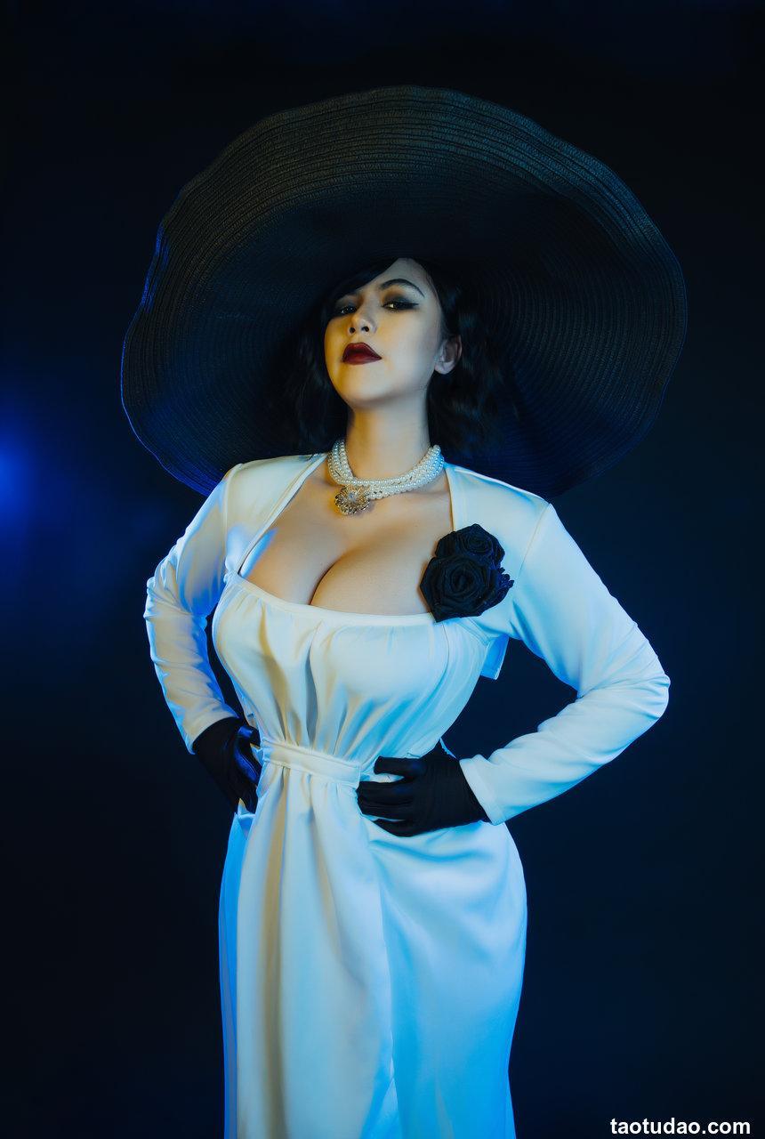 Uy Uy NO.014 - Lady Dimitrescu[28P／454MB]