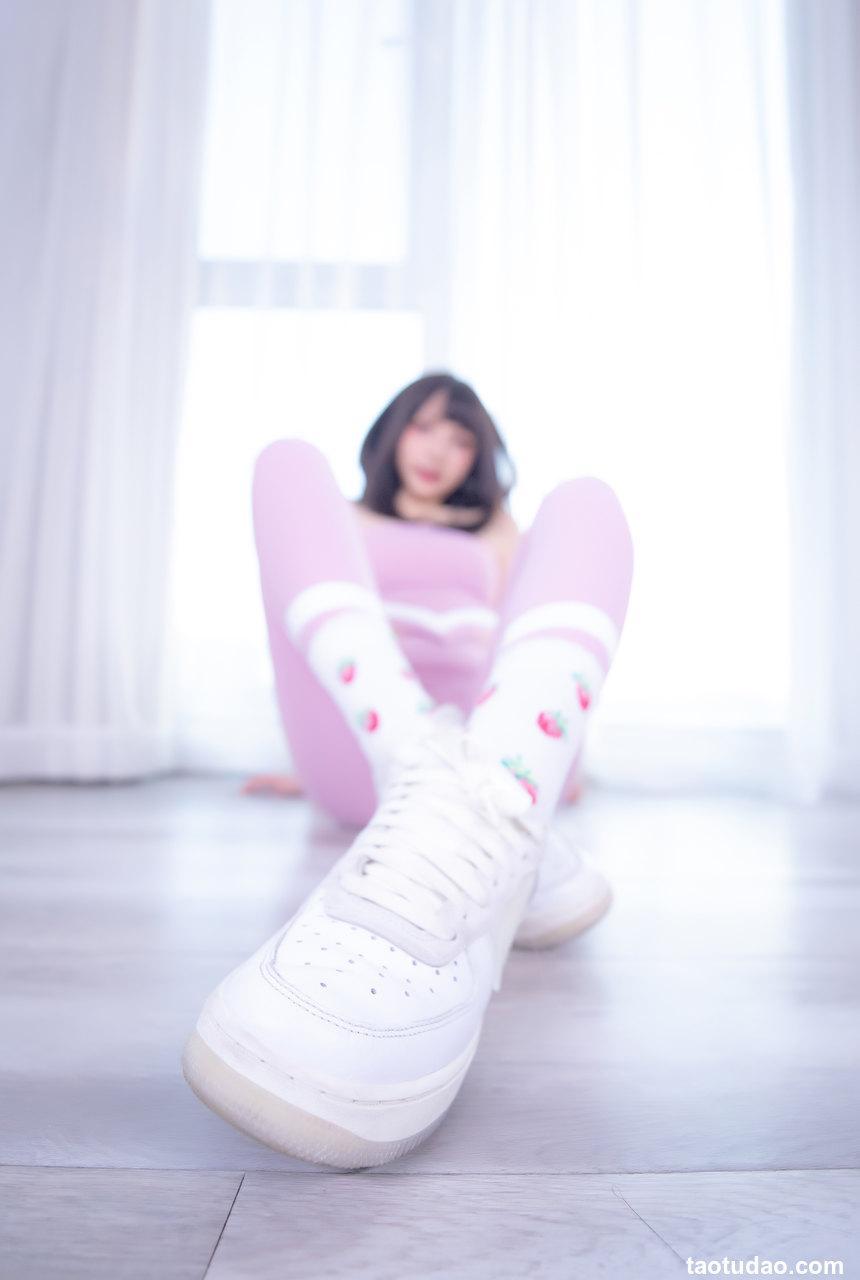 神楽坂真冬 — 草莓蜜桃 [75P-143M]