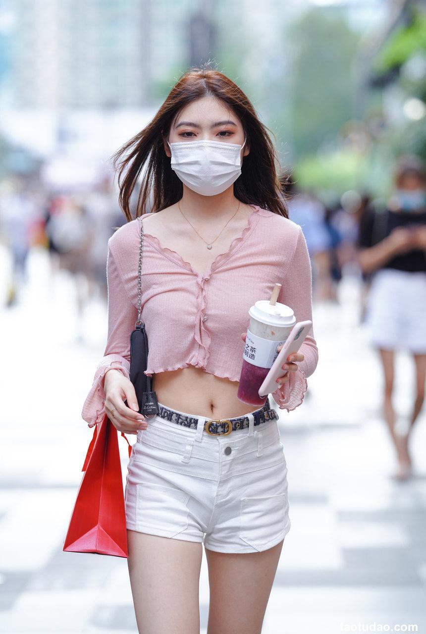 都市丽人漂亮的白色热裤小姐姐【35P-410MB】